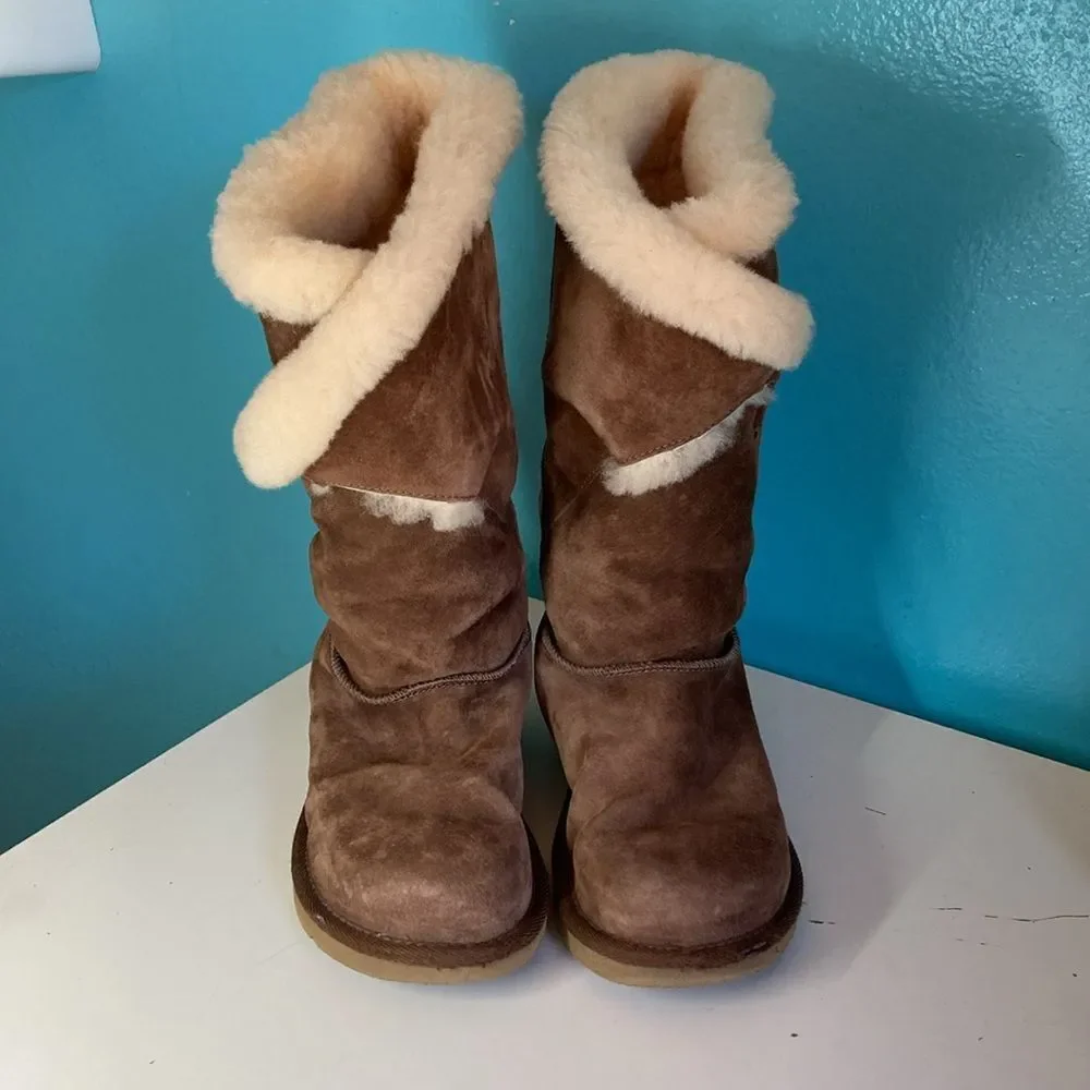 UGG Size 7 Brown Suede Leather Boots Sheepskin Lined 5358 Side Buckle 38 EU